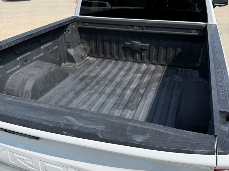2019-chevrolet-silverado-image-27