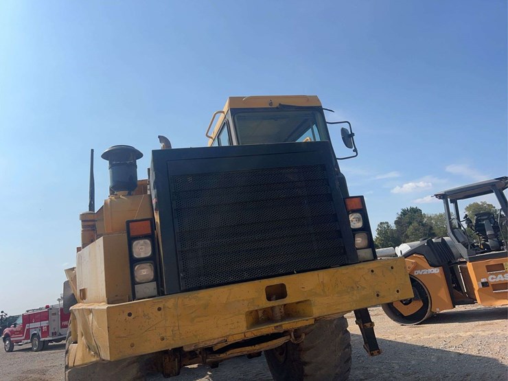 cat-d400e-t/a-dump-truck-image-7