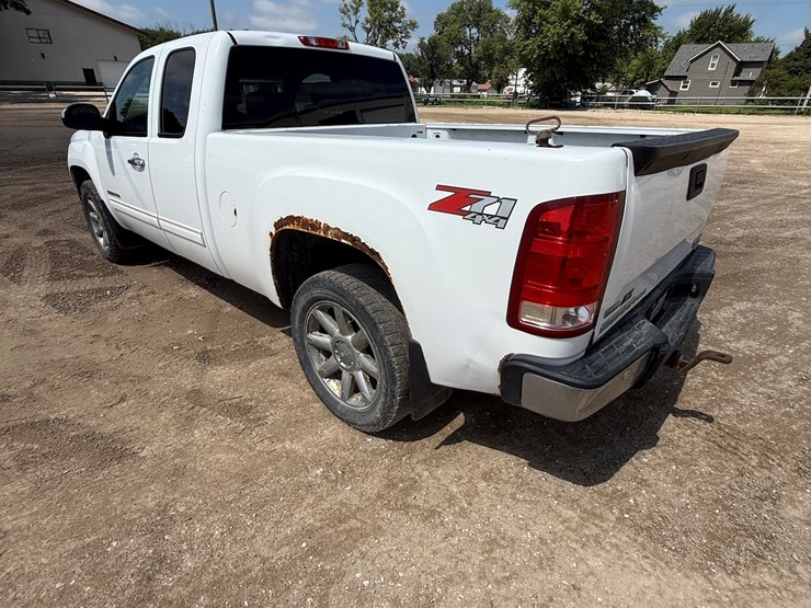 #13-•-2012-gmc-k1500-sierra-sle-extended-cab-4x4-pickup-image-22
