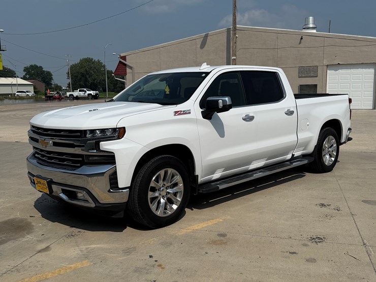 2019-chevrolet-silverado-image-52