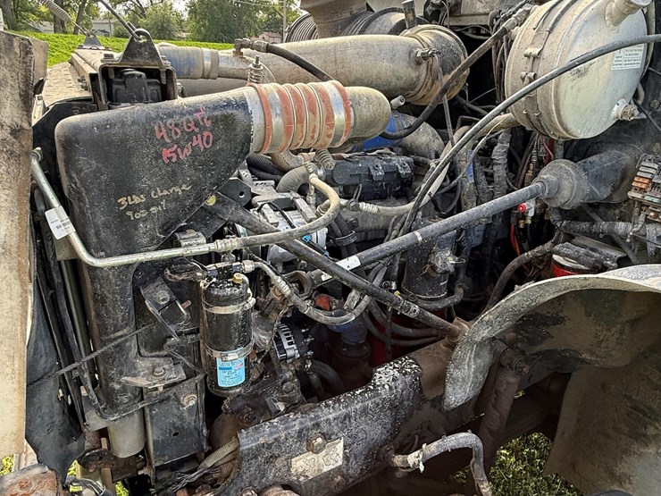 #16-•-2006-mack-cv713-granite-triple-axle-conventional-dump-truck-image-24