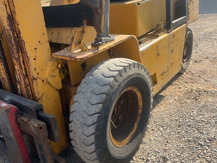cat-v80d-warehouse-forklift-image-9