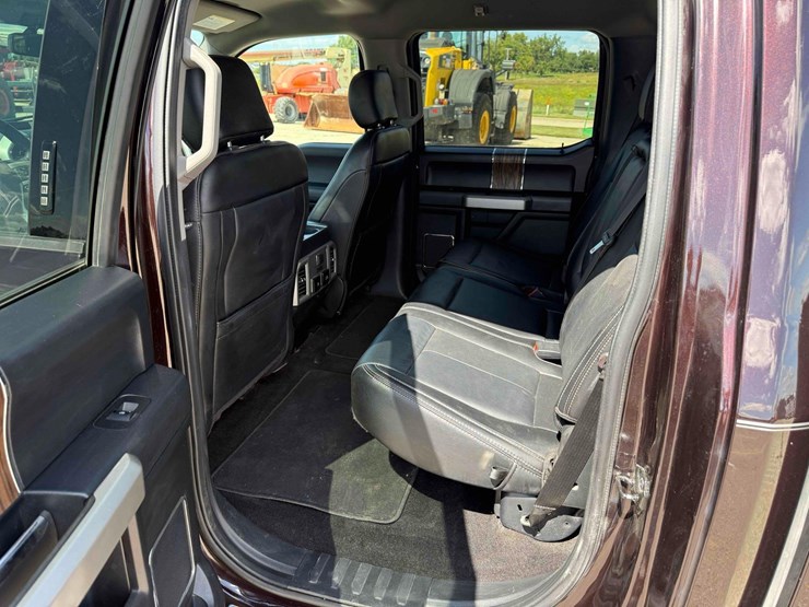 2020-ford-f150-lariat-image-14