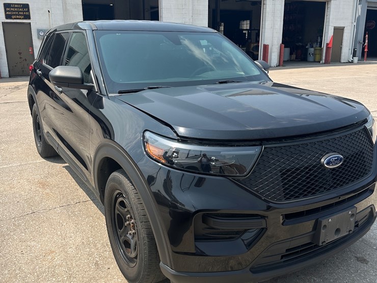 2020-ford-explorer-police-interceptor-image-5