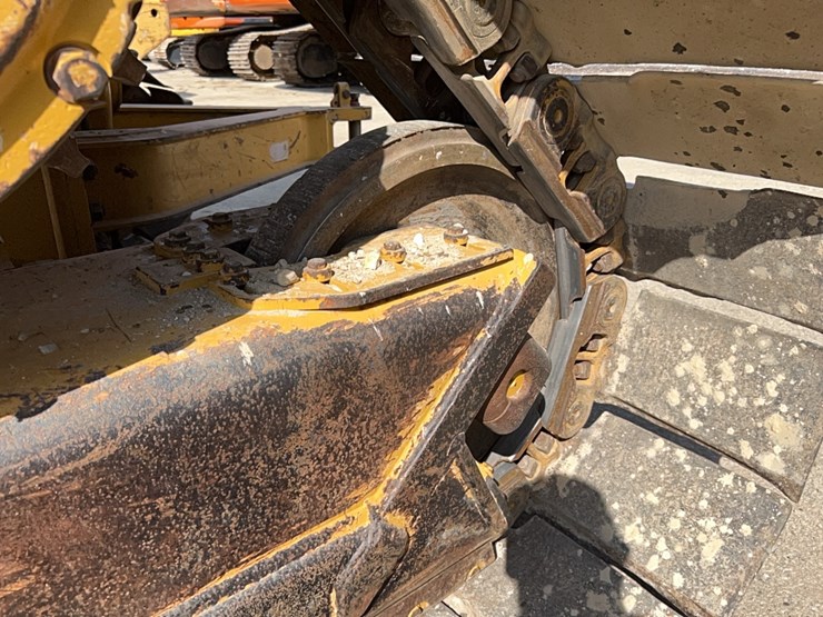 2020-caterpillar-d6-lgp-image-18