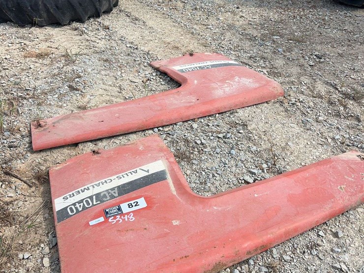 (2)-allis-chalmers-7040-side-panels-image-1