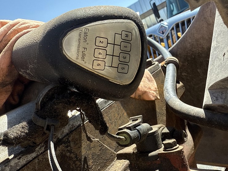 international-durastar-4300-image-9