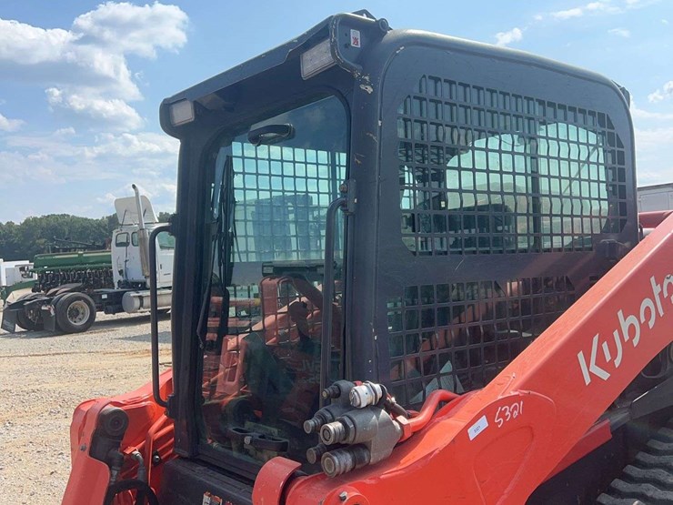 2022-kubota-svl-97-2-skid-steer-loader-image-10