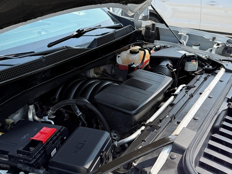 2019-chevrolet-silverado-image-65