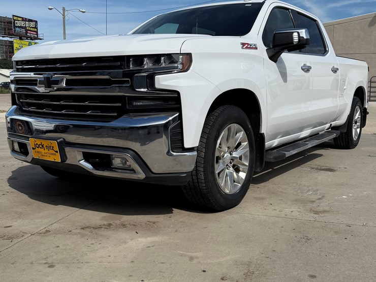 2019-chevrolet-k1500-image-8