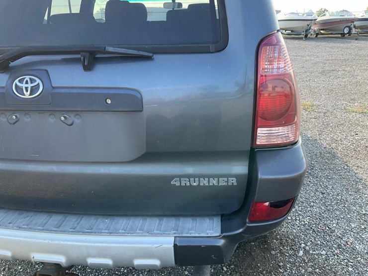 2004-toyota-4-runner-image-24
