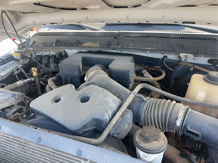 2012-ford-f250-xl-image-40