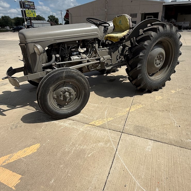 FORD TRACTOR