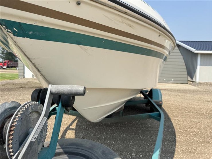 1995-rinker-captiva-190-image-9