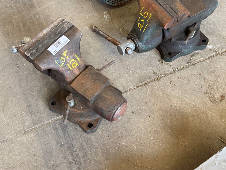 #121-•-(2)-6-in.-bench-vises-image-1