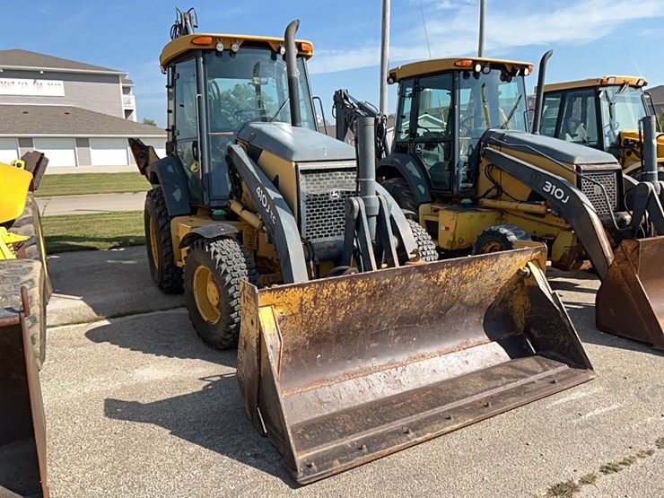 deere-410j-image-1