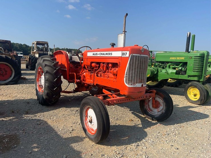 allis-chalmers-d17-tractor-image-5