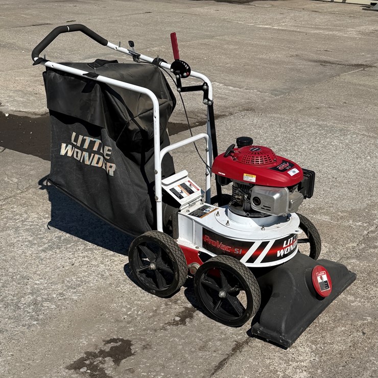 #50 • 2018 Schiller 5511-02-01 Little Wonder Commercial Walk Behind Lawn Vacuum