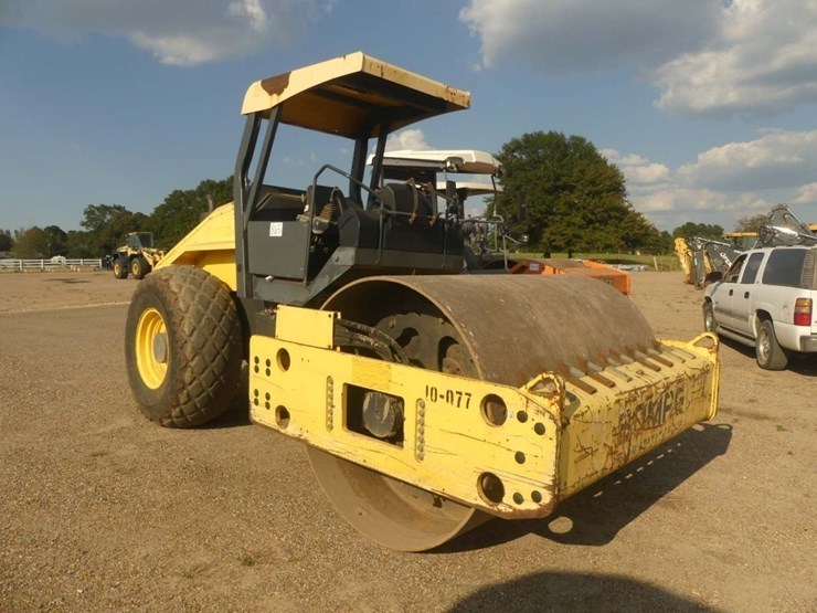 2011-bomag-bw211d-40-image-12