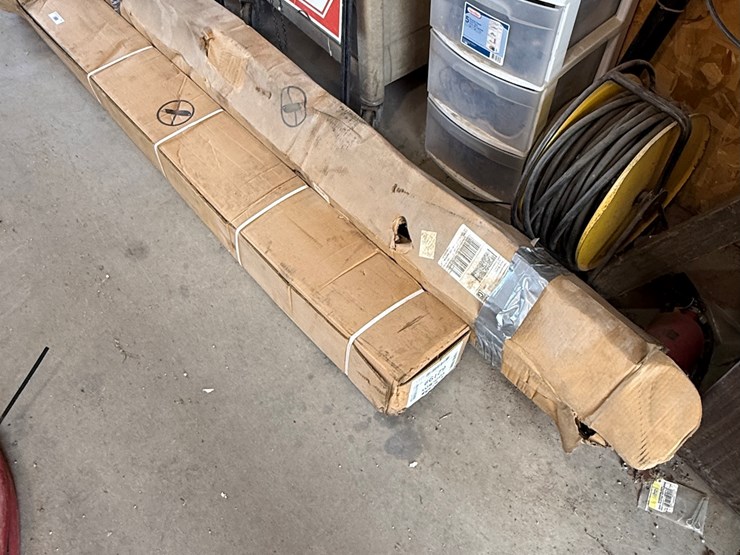 #127-•-chevrolet-&-gmc-pickup-box-roll-up-covers-image-2