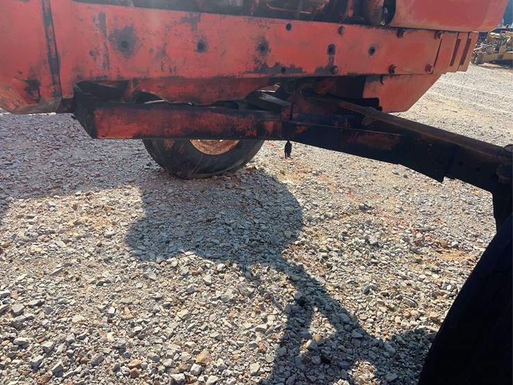 allis-chalmers-xt-series-3-tractor-image-22