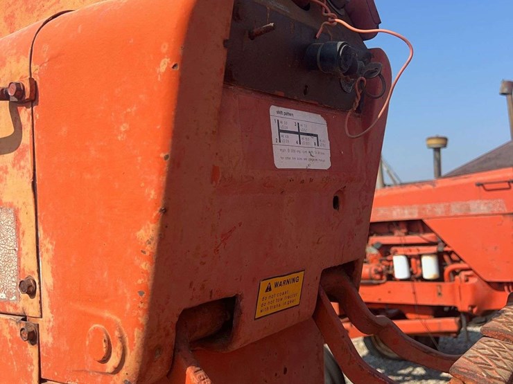 allis-chalmers-xt-series-3-tractor-image-28
