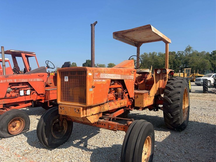 allis-chalmers-xt-series-3-tractor-image-1