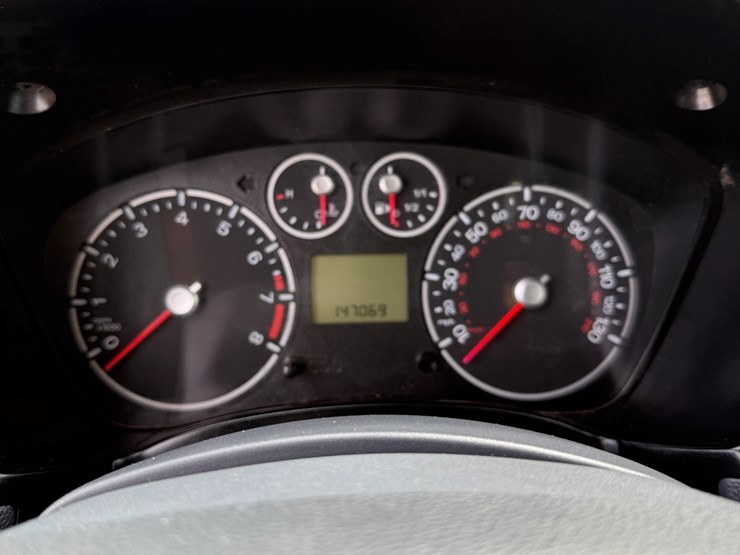 2012-utility-van-image-63