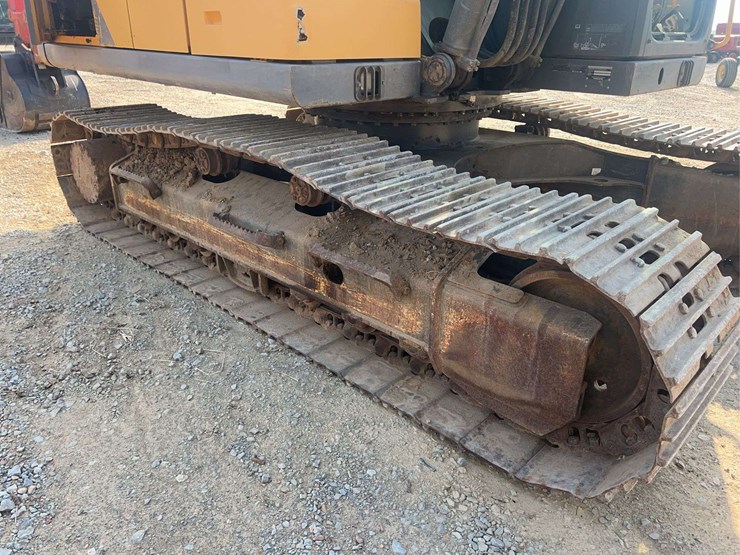 volvo-ex160d-excavator-image-23