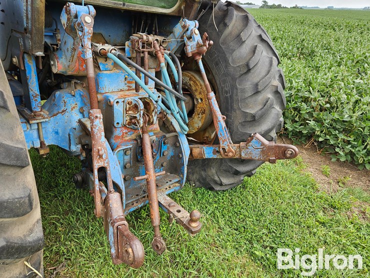 1979-ford-tractor-image-16