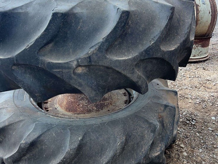 (2)-20.8-38-allis-chalmers-tires-w/-rims-image-3