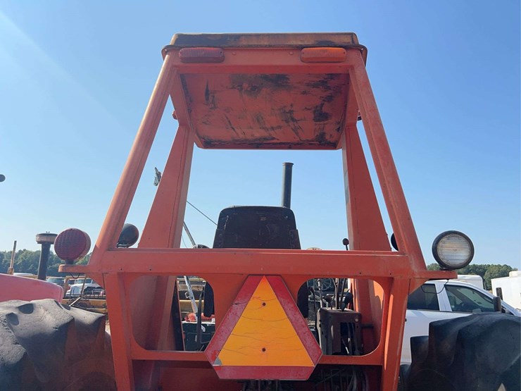 allis-chalmers-7080-tractor-image-16