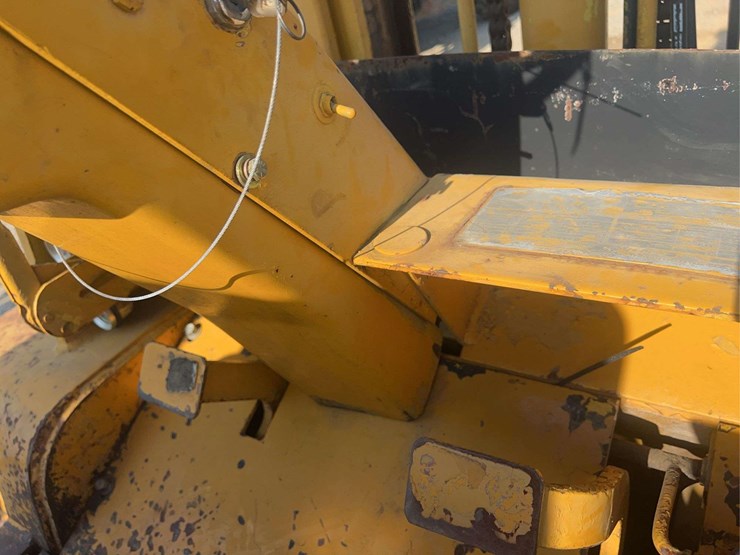 cat-v80d-warehouse-forklift-image-21