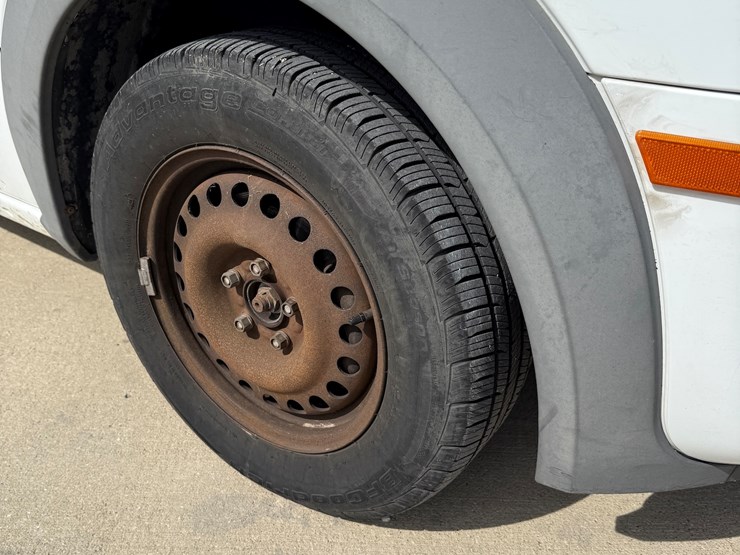 2012-utility-van-image-57
