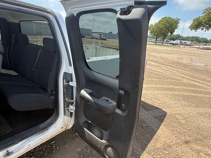 2009-chevrolet-k1500-image-28