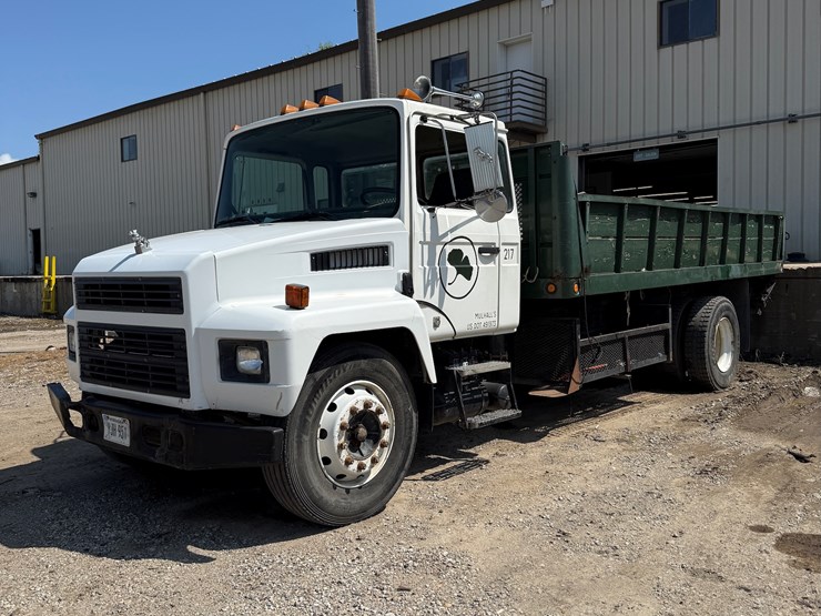 #104-•-1998-mack-single-axle-dually-dump-truck-image-3