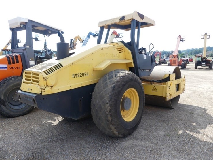 2011-bomag-bw211d-40-image-5