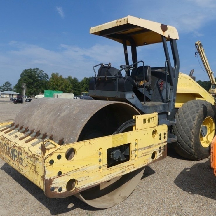 2011 BOMAG BW211D-40