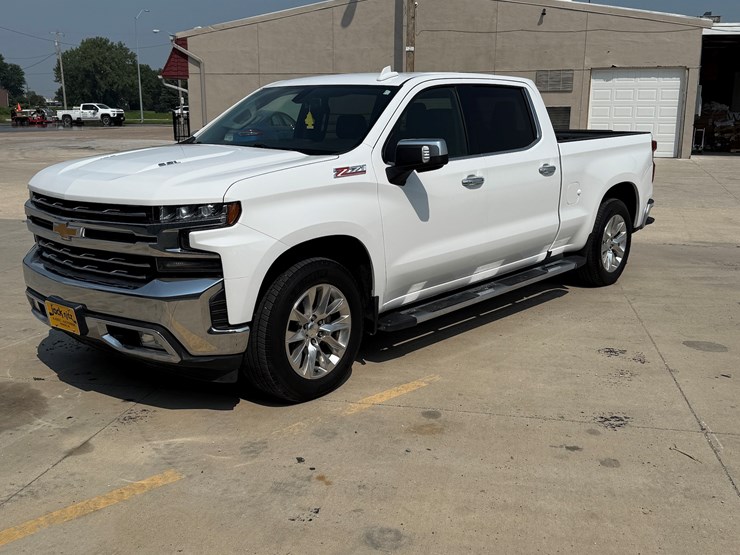 2019-chevrolet-silverado-image-55