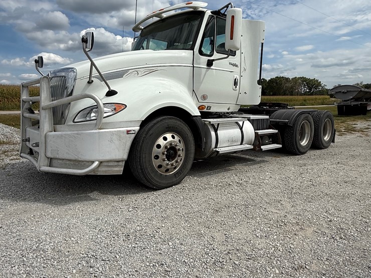 2010-international-prostar-image-4