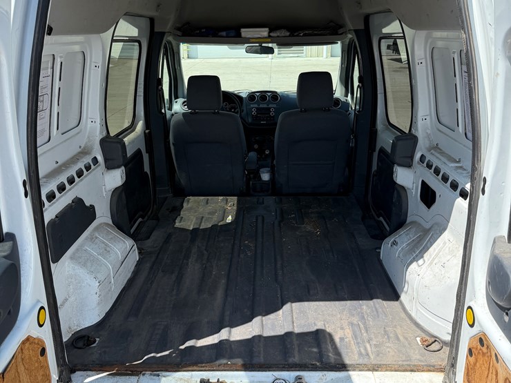 2012-utility-van-image-27