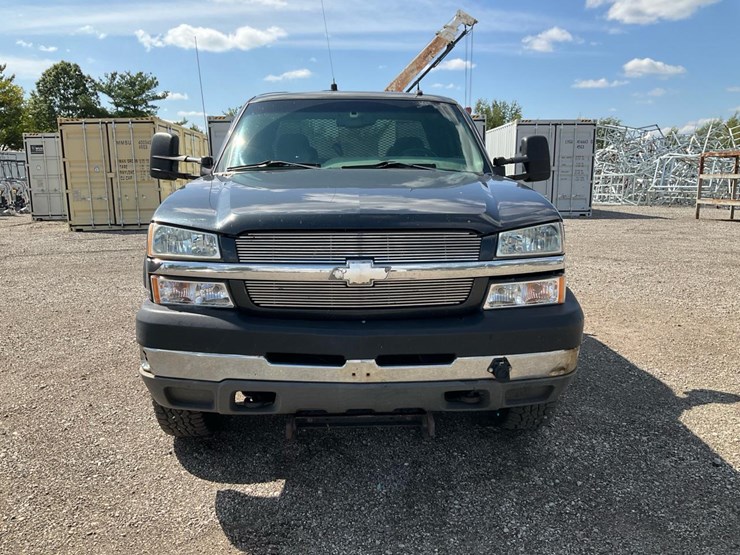 2003-chevrolet-silverado-image-8
