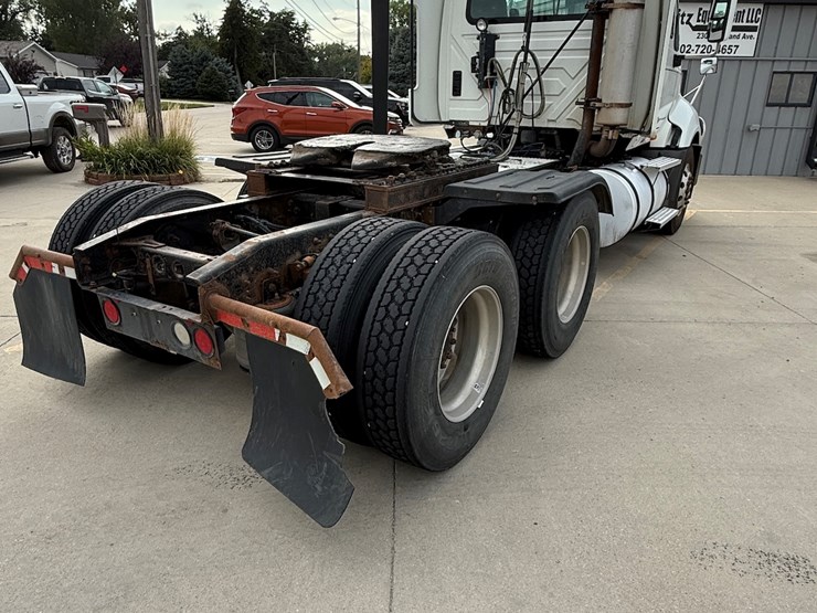 2010-international-prostar-image-26