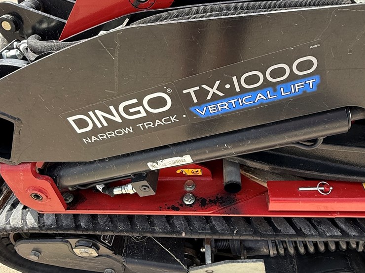 #29-•-2024-toro-dingo-tx-1000-narrow-track-ride-on-skidloader-image-9