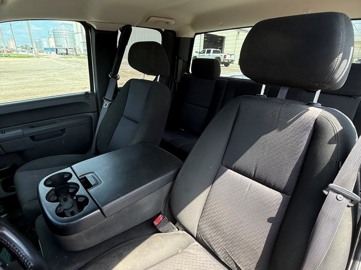 #13-•-2012-gmc-k1500-sierra-sle-extended-cab-4x4-pickup-image-31