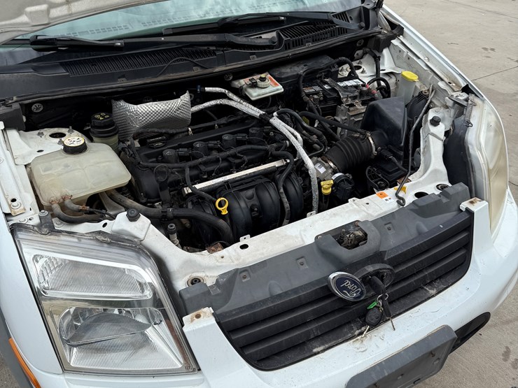 2012-utility-van-image-38