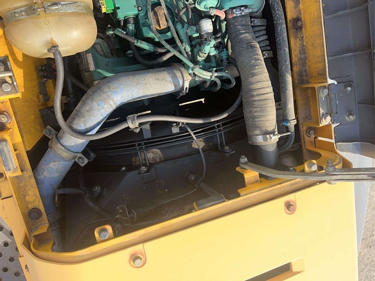volvo-ex160d-excavator-image-26