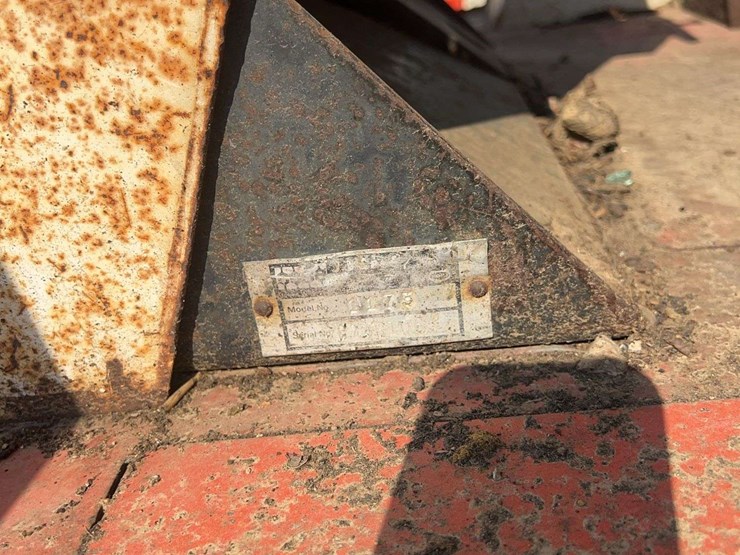 case-1175-cab-tractor-image-28