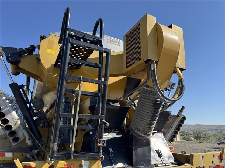 2005-john-deere-70-image-40