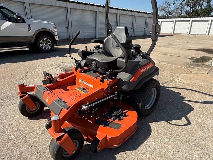 #45-•-2024-husqvarna-ztr-z560l-commercial-mid-deck-zero-turn-riding-mower-image-1